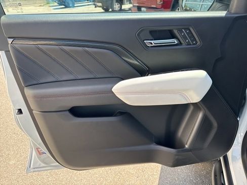 New 2025 GMC Canyon AT4 w/ AT4X AEV Edition image 13