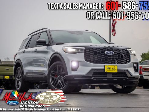 New 2026 Ford Explorer ST-Line w/ ST-Line Street Pack AWD/4WD image 1