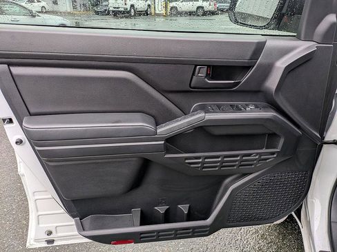 Used 2024 Toyota Tacoma SR image 12