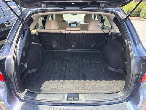 Used 2015 Subaru Outback 2.5i Limited AWD/4WD image 16