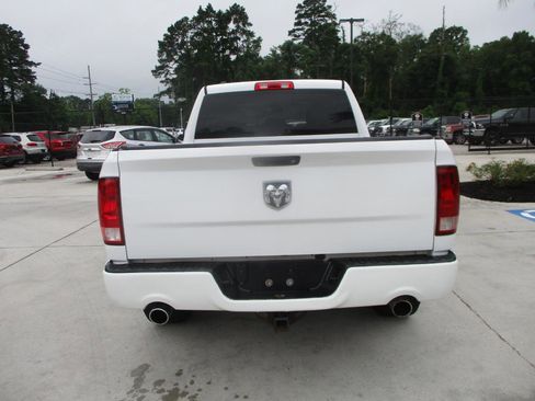 Used 2018 RAM 1500 Express RWD image 6