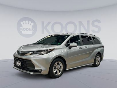 Used 2023 Toyota Sienna XLE