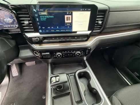 Used 2023 Chevrolet Silverado 1500 RST image 25