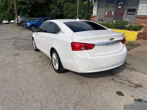 Used 2014 Chevrolet Impala LT w/ Convenience Package image 3