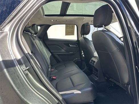 Used 2020 Jaguar F-PACE image 22