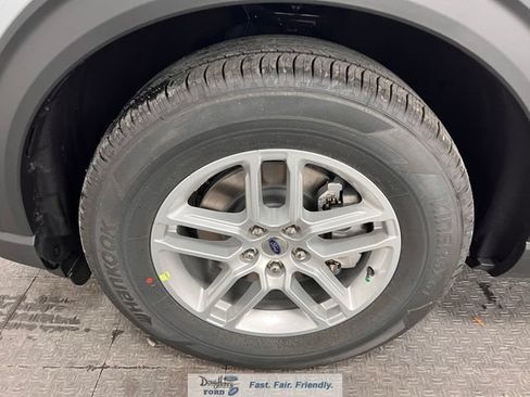 New 2026 Ford Explorer Active RWD image 24