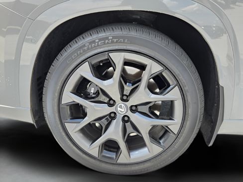 Used 2026 Lexus TX 500h AWD w/ Technology Package image 28