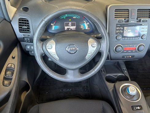 Used 2015 Nissan Leaf S w/ Charge Package FWD image 17