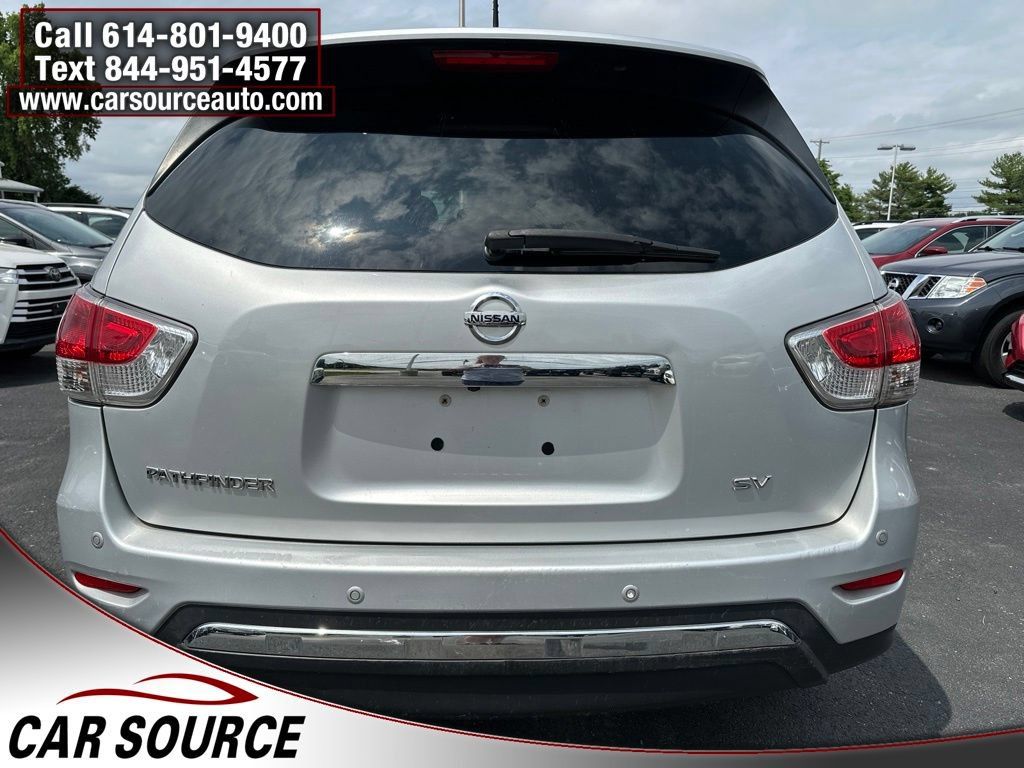 Used 2015 Nissan Pathfinder SV FWD image 4