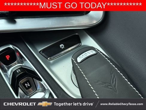 Used 2024 Chevrolet Corvette Stingray Coupe RWD image 21