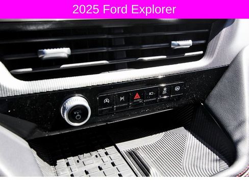Used 2025 Ford Explorer ST image 20