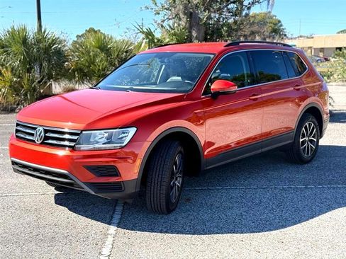 Used 2019 Volkswagen Tiguan SE image 3