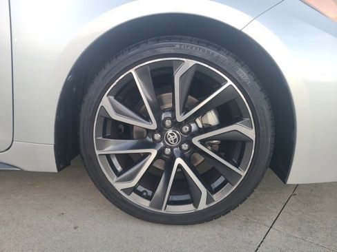 Used 2020 Toyota Corolla XSE image 9