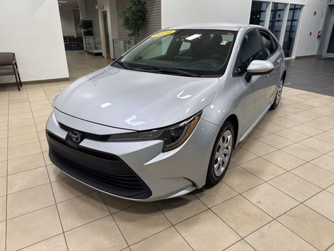 Used 2024 Toyota Corolla LE image 3