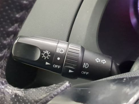 Used 2009 MAZDA MAZDA5 Grand Touring image 25