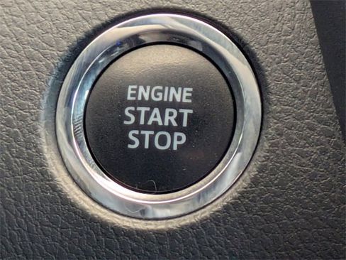 Used 2021 Toyota Camry XSE image 32