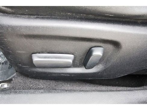 Used 2018 Toyota Corolla XSE FWD image 25