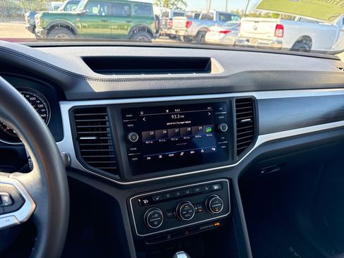 Used 2021 Volkswagen Atlas SE w/ Panoramic Sunroof Package image 20