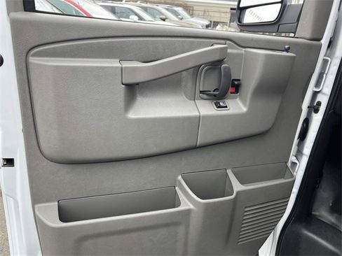Certified 2024 Chevrolet Express 2500 w/ Driver Convenience Package image 17