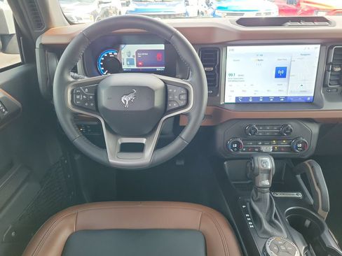Certified 2024 Ford Bronco Outer Banks AWD/4WD image 12