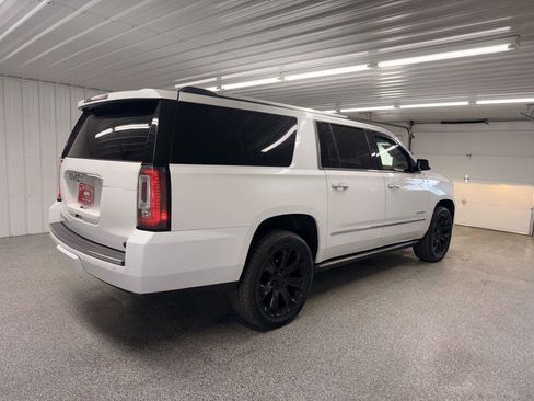 Used 2019 GMC Yukon XL Denali w/ Denali Ultimate Package image 7
