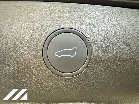 Used 2022 Tesla Model 3 Long Range AWD/4WD image 28