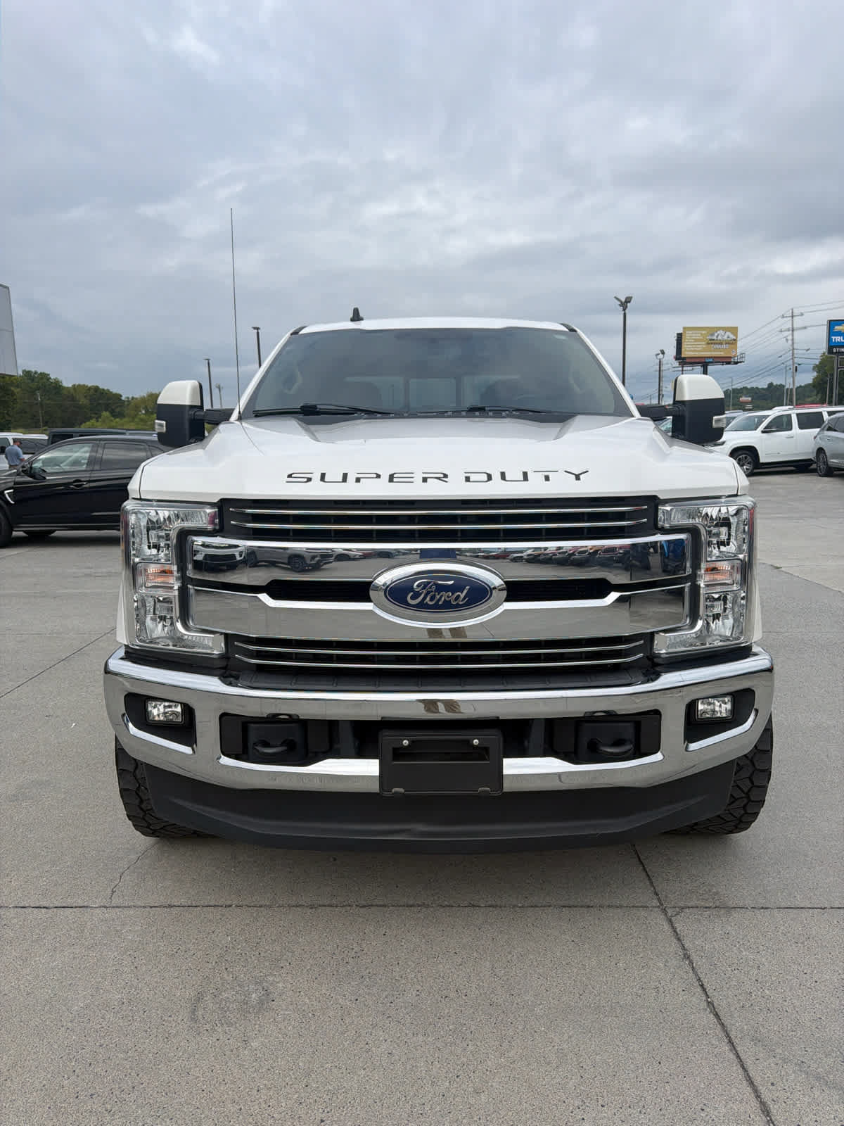 Used 2019 Ford F250 Lariat w/ Lariat Value Package AWD/4WD image 3