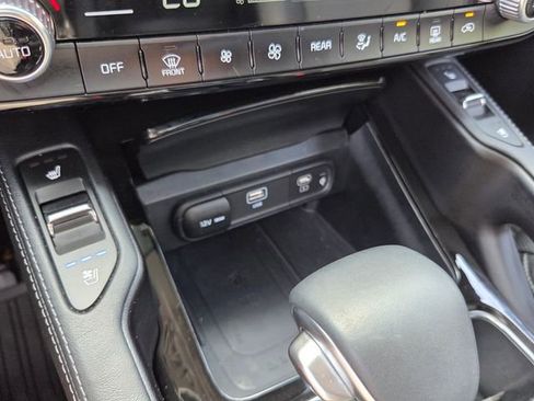 Used 2025 Kia Telluride SX w/ SX Captain's Chair Package FWD image 27