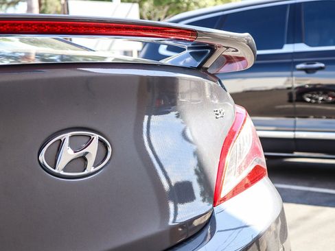 Used 2016 Hyundai Genesis Coupe 3.8 image 12