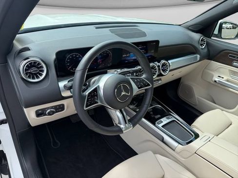 Used 2026 Mercedes-Benz GLB 250 4MATIC image 9