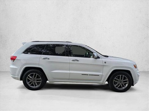 Used 2020 Jeep Grand Cherokee Overland AWD/4WD image 4