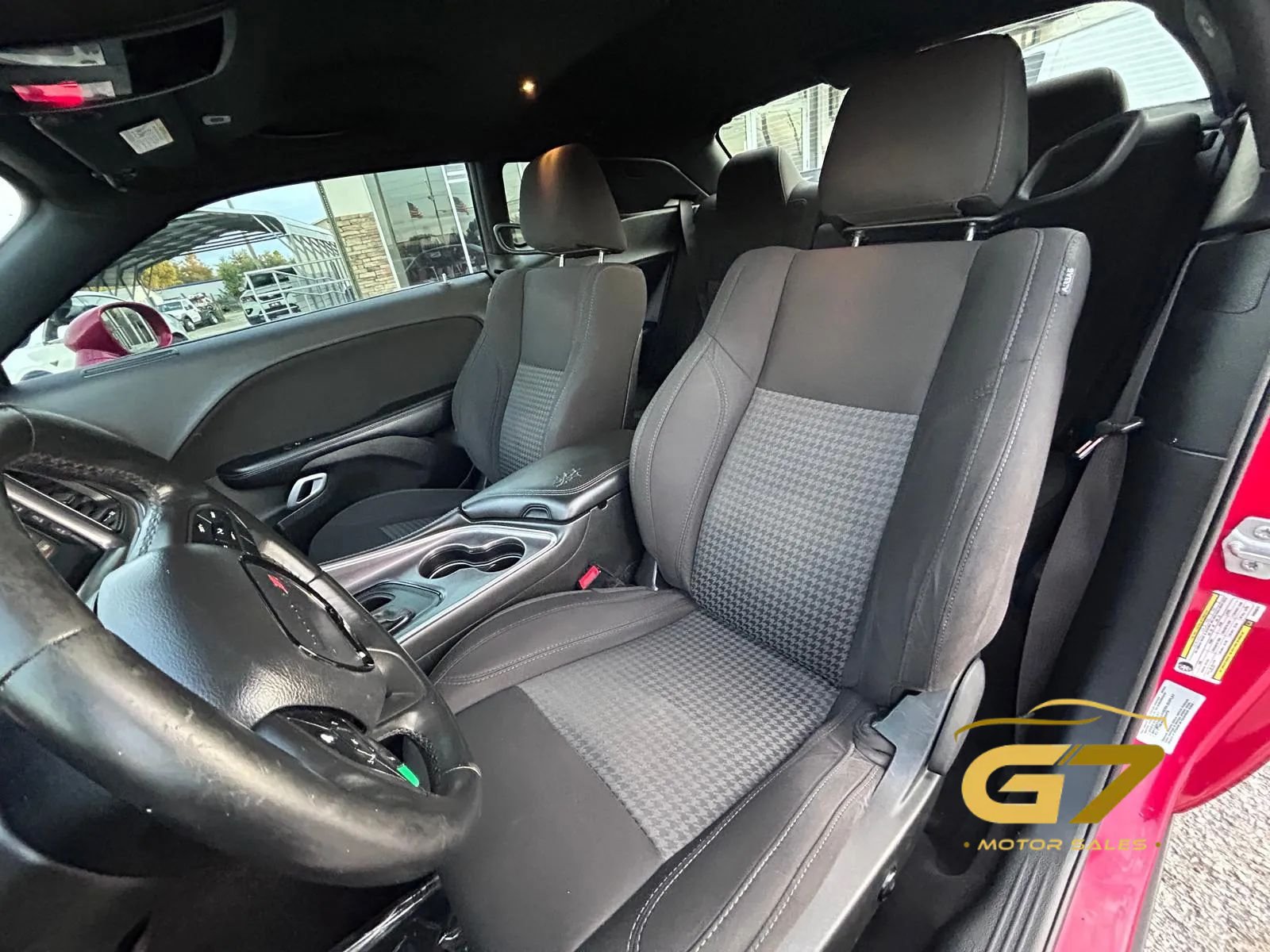 Used 2017 Dodge Challenger SXT RWD image 25