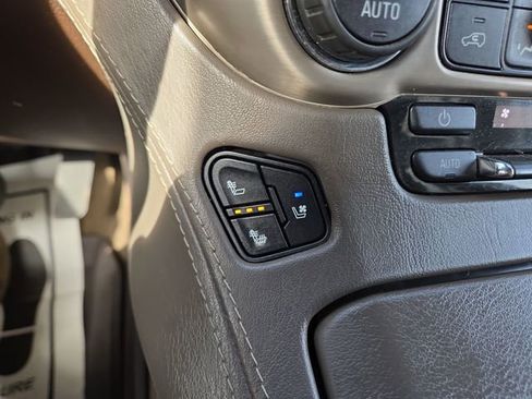 Used 2019 GMC Yukon XL Denali AWD/4WD image 26