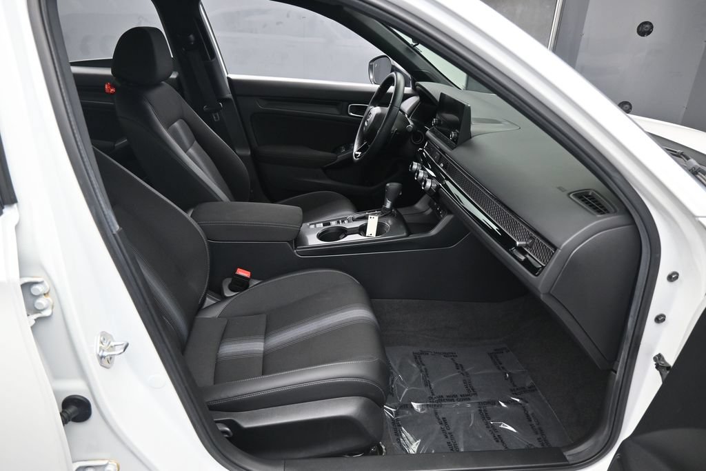 Used 2025 Honda Civic Sport image 40
