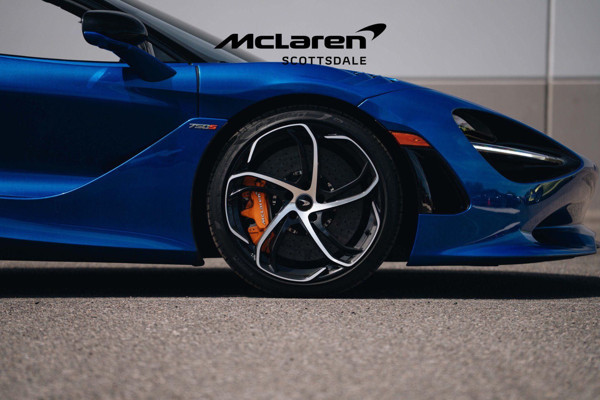 Used 2024 McLaren 750S Spider RWD image 22