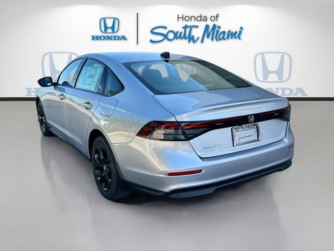 New 2025 Honda Accord SE image 4