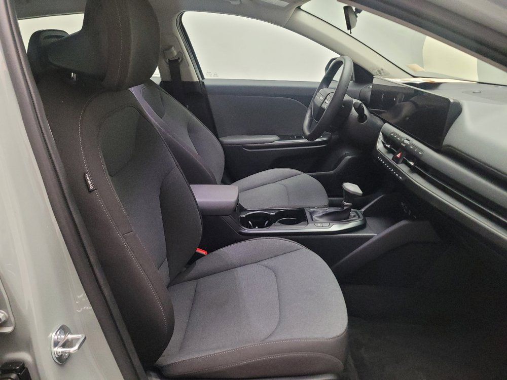 Used 2025 Kia K4 FWD image 21