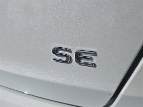 New 2026 Volkswagen Jetta SE image 5