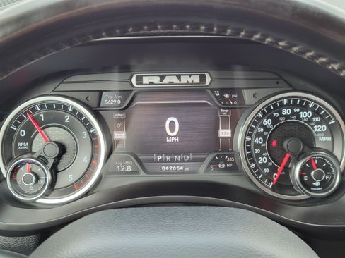 Used 2022 RAM 2500 Laramie AWD/4WD image 10