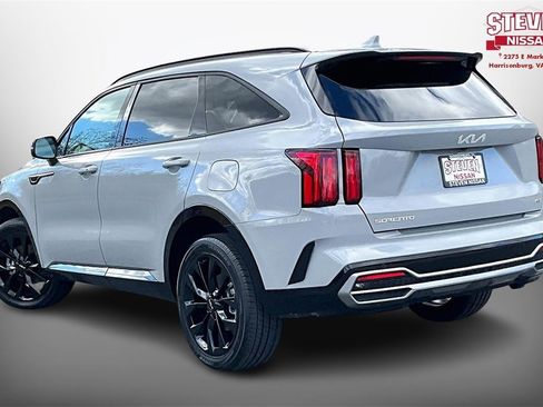 Used 2023 Kia Sorento SX image 4