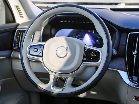 New 2026 Volvo XC90 T8 Ultra w/ Protection Package Premier AWD/4WD image 15