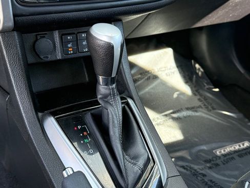 Used 2017 Toyota Corolla XLE w/ Carpet Mat Package (TMS) image 27