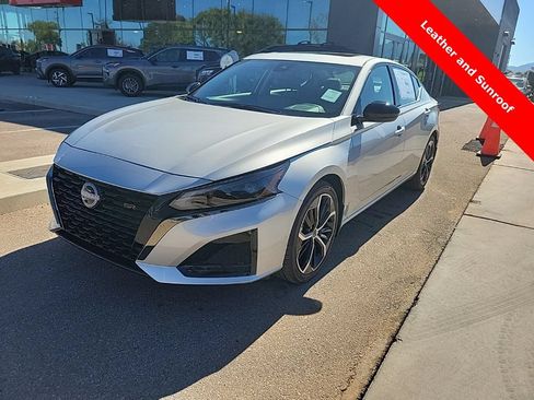 New 2025 Nissan Altima 2.5 SR w/ SR Premium Package FWD image 3