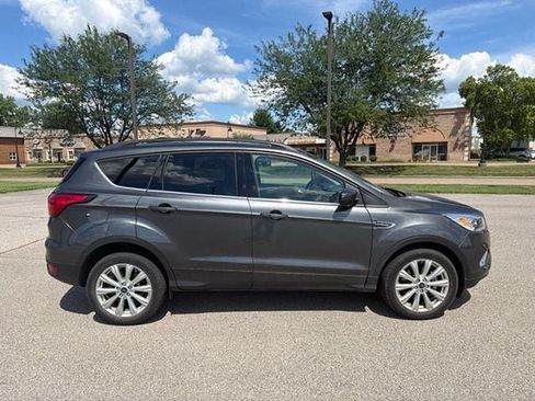 Used 2019 Ford Escape SEL AWD/4WD image 10