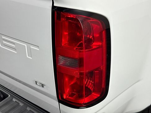 Used 2022 Chevrolet Colorado LT w/ Fleet Safety Package image 30