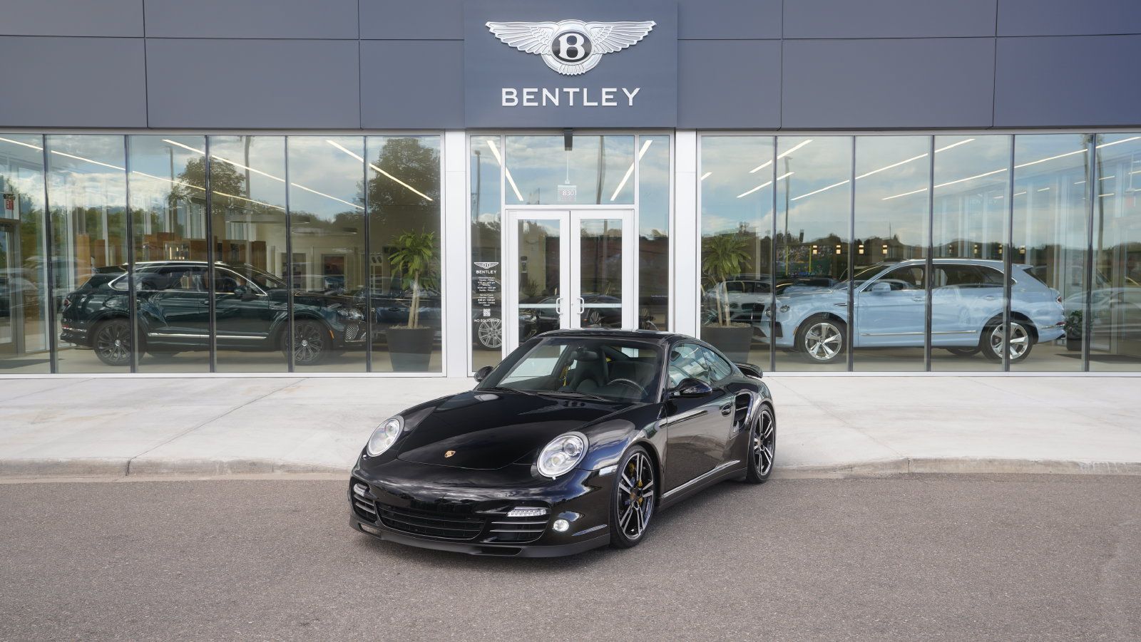 Used 2013 Porsche 911 Turbo S AWD/4WD image 1