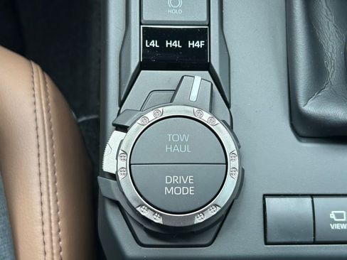 New 2026 Toyota 4Runner Limited AWD/4WD image 32