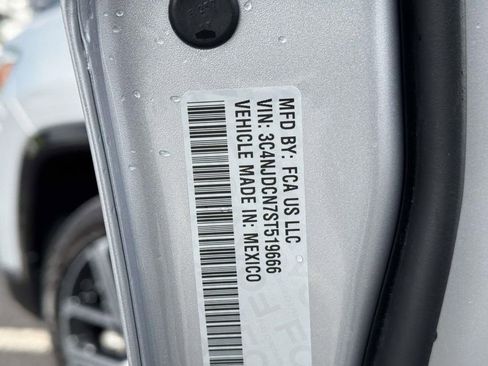 Used 2025 Jeep Compass Limited w/ Elite Group image 30