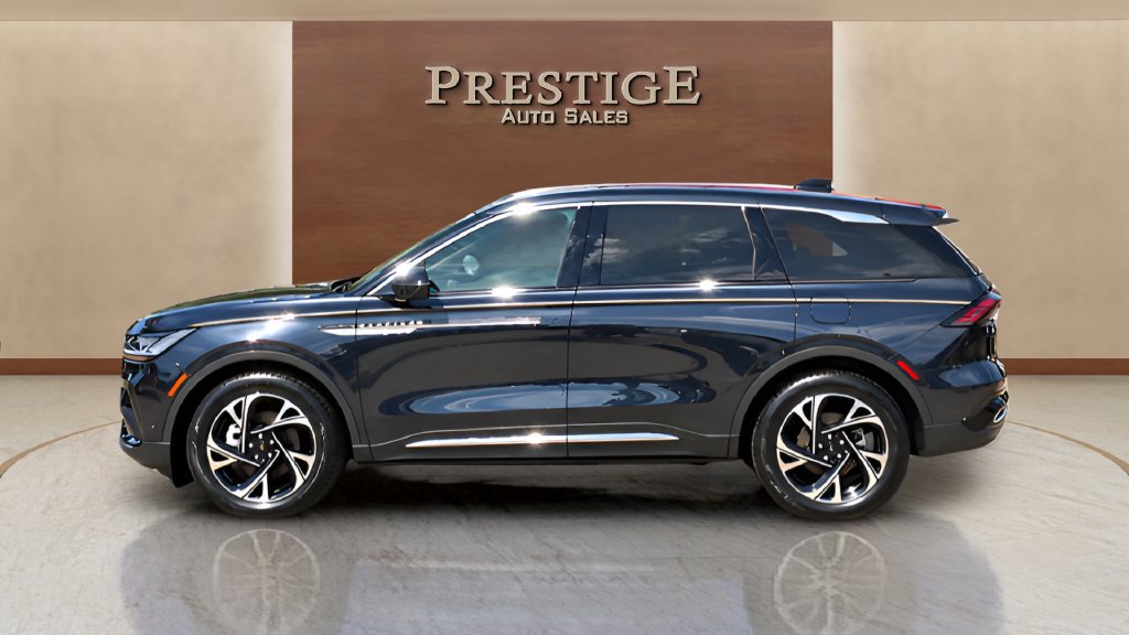 Used 2024 Lincoln Nautilus Premier w/ Equipment Group 102A AWD/4WD image 43