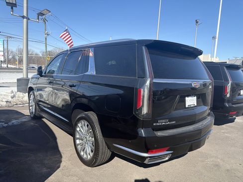 Certified 2024 Cadillac Escalade Premium Luxury w/ Performance Package image 7